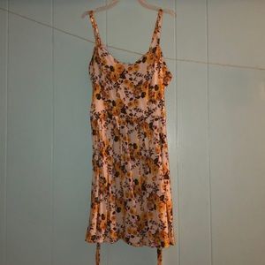 Cute floral dress!